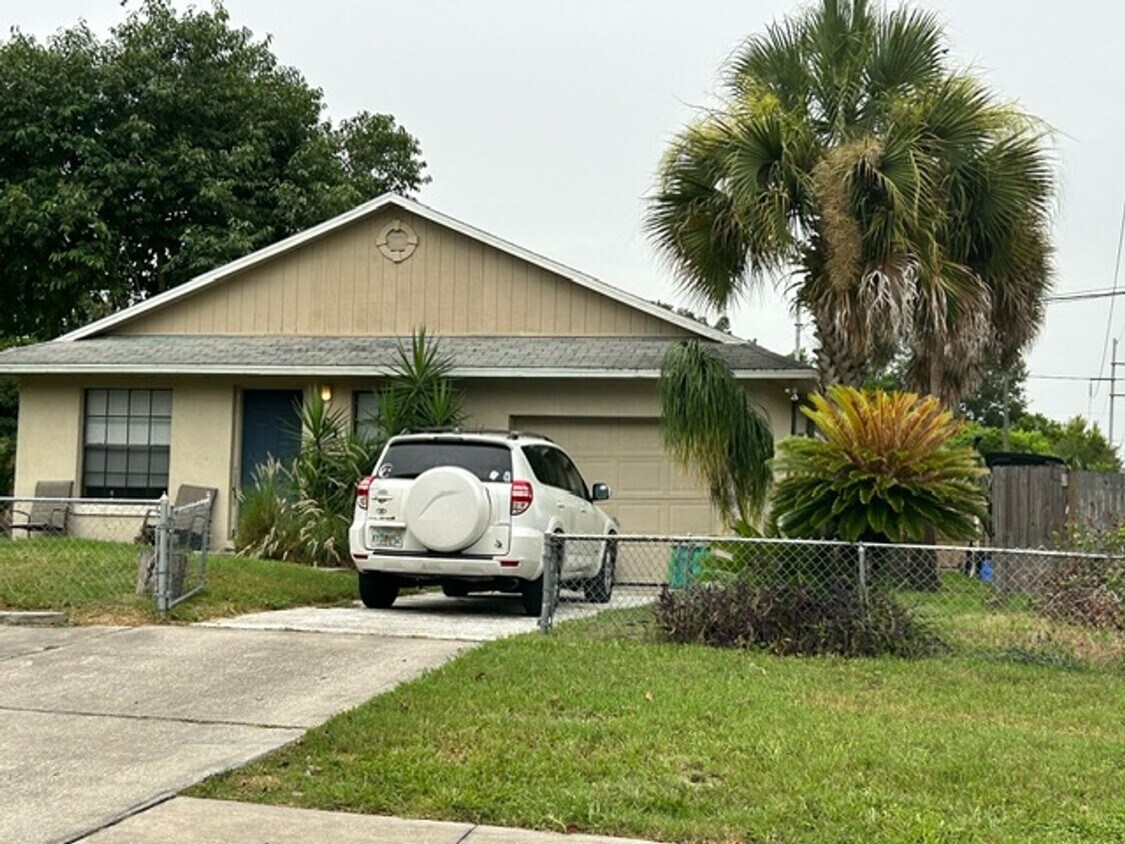 Primary Photo - Three Bedroom Home, Walking Distance to Ne...