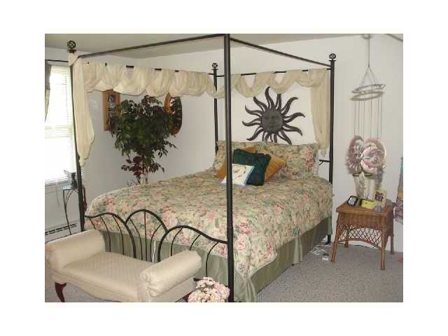 Bedroom - 98 Telegraph Rd