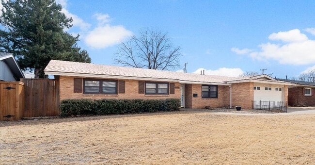 Building Photo - As About Our Move-In Special! Spacious 3 B...