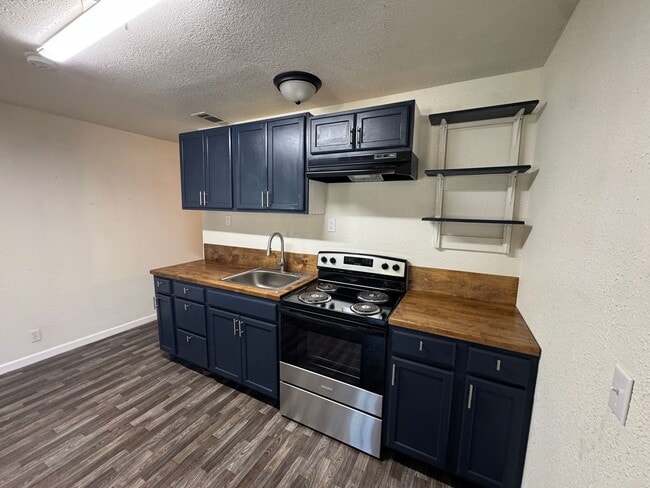 Building Photo - For Rent: Updated 3BR/2BA Home with Large ...