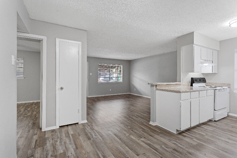 Foto principal - 4709 Wellesley Ave