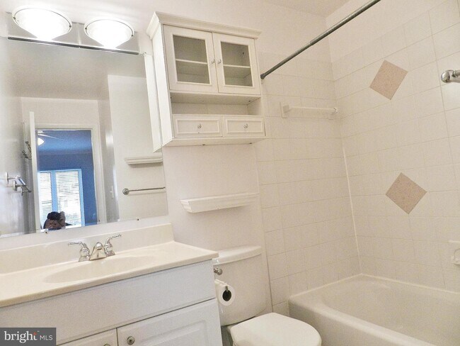 Foto del edificio - 2120 N St NW