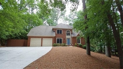 Building Photo - 5190 Southlake Dr
