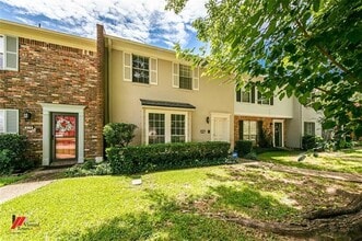 Building Photo - 421 Stratmore Dr