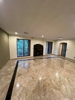 Foto del edificio - 373 Highland Ave