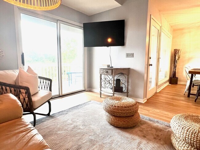 Foto del edificio - 1612 Live Oak Park