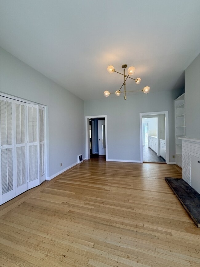 Building Photo - 1717 Jones St