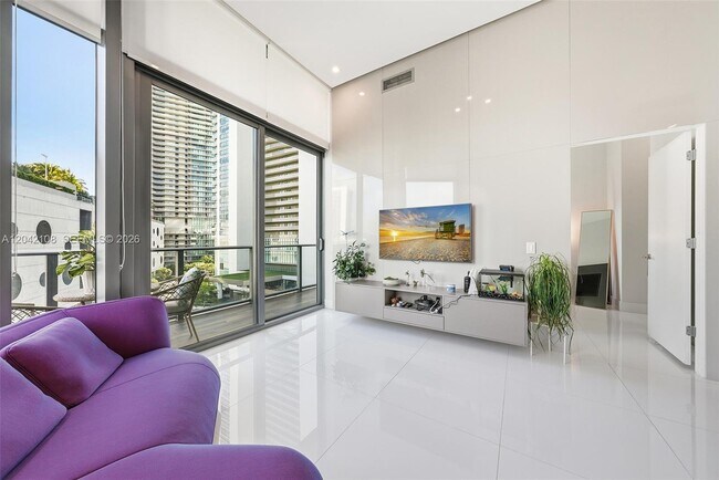 Foto del edificio - 501 NE 31st St
