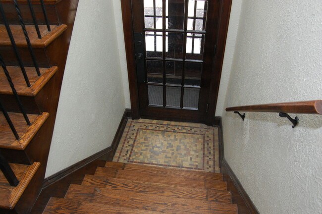 Building Photo - 309 Park Dr