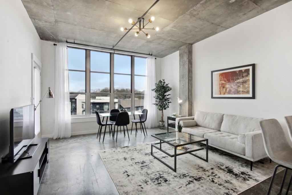 Foto principal - 245 North Highland Avenue Northeast