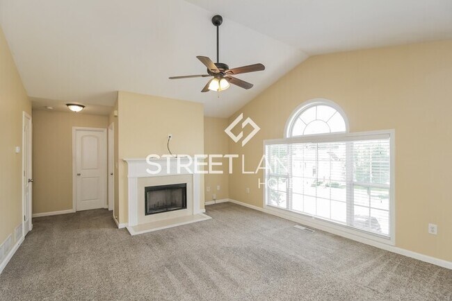 Foto del edificio - REDUCED PRICE!!! Full month rent free!