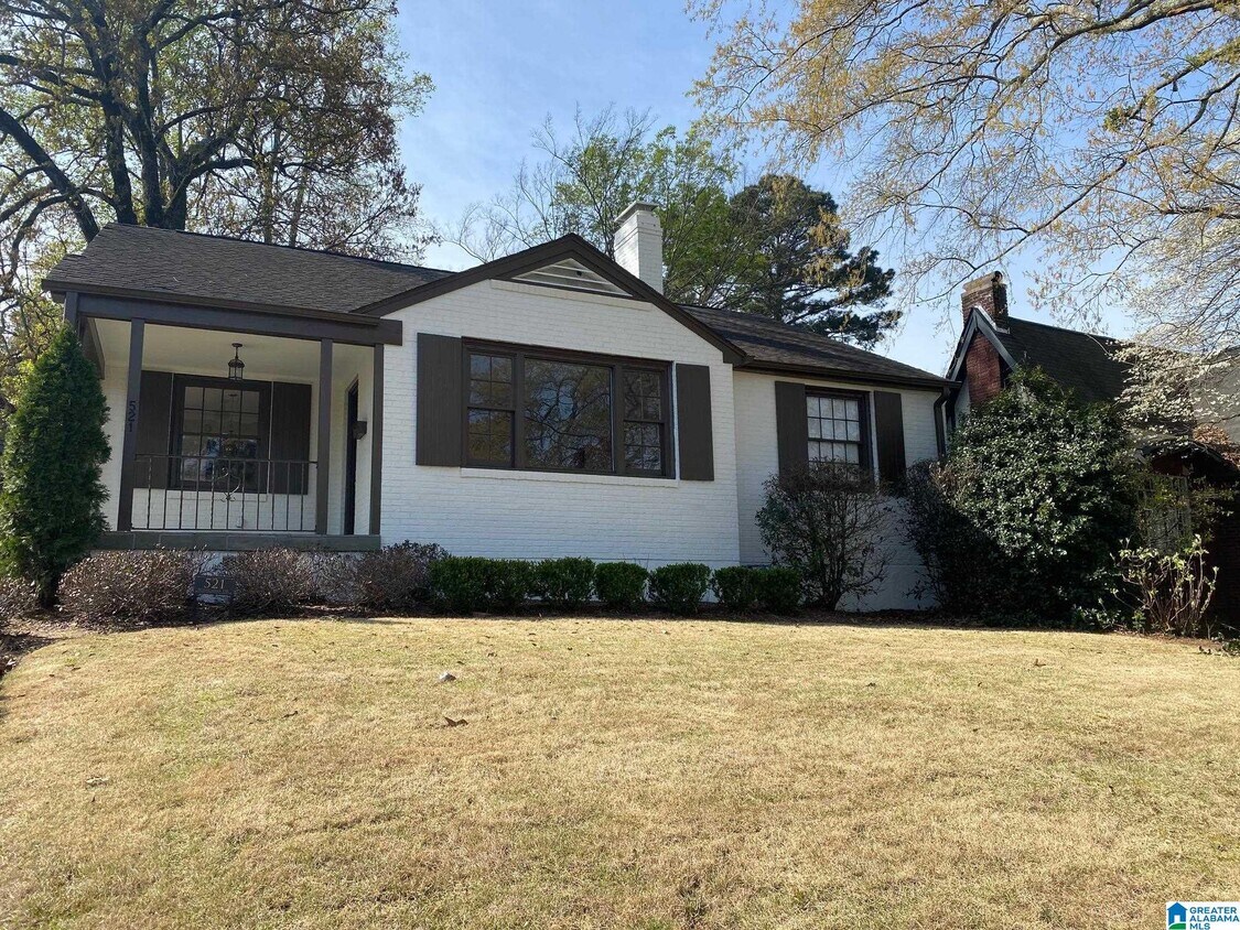 Primary Photo - 521 Poinciana Dr