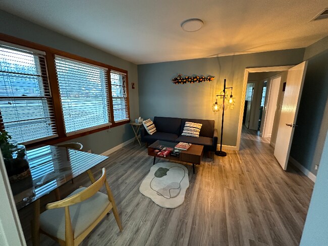 Building Photo - 4830 Humber Dr