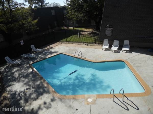 Building Photo - 5109 N Hammond Ave