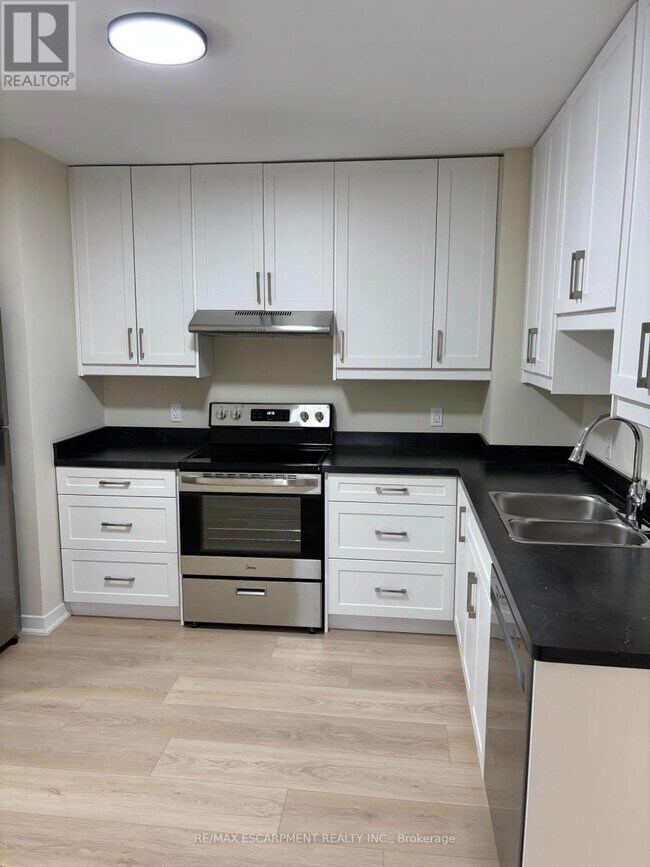 Photo du bâtiment - 98 Brady St