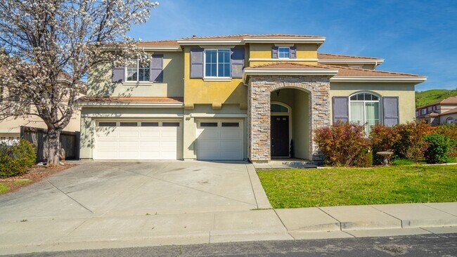 Foto del edificio - Beautiful two-story in Paradise Crest!