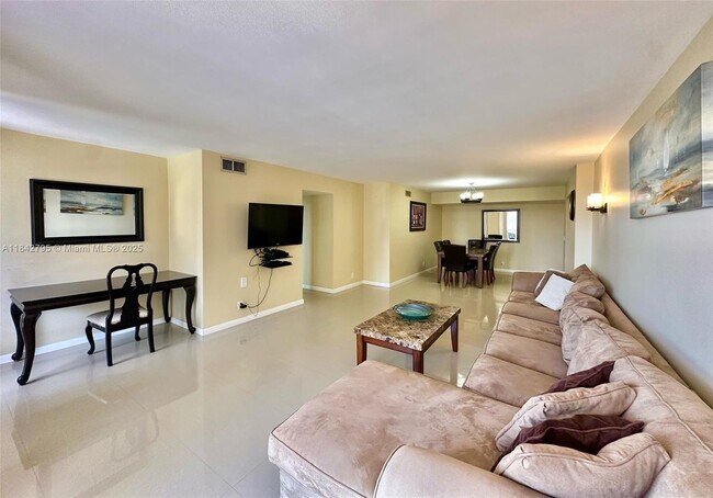 Foto del edificio - 2401 S Ocean Dr