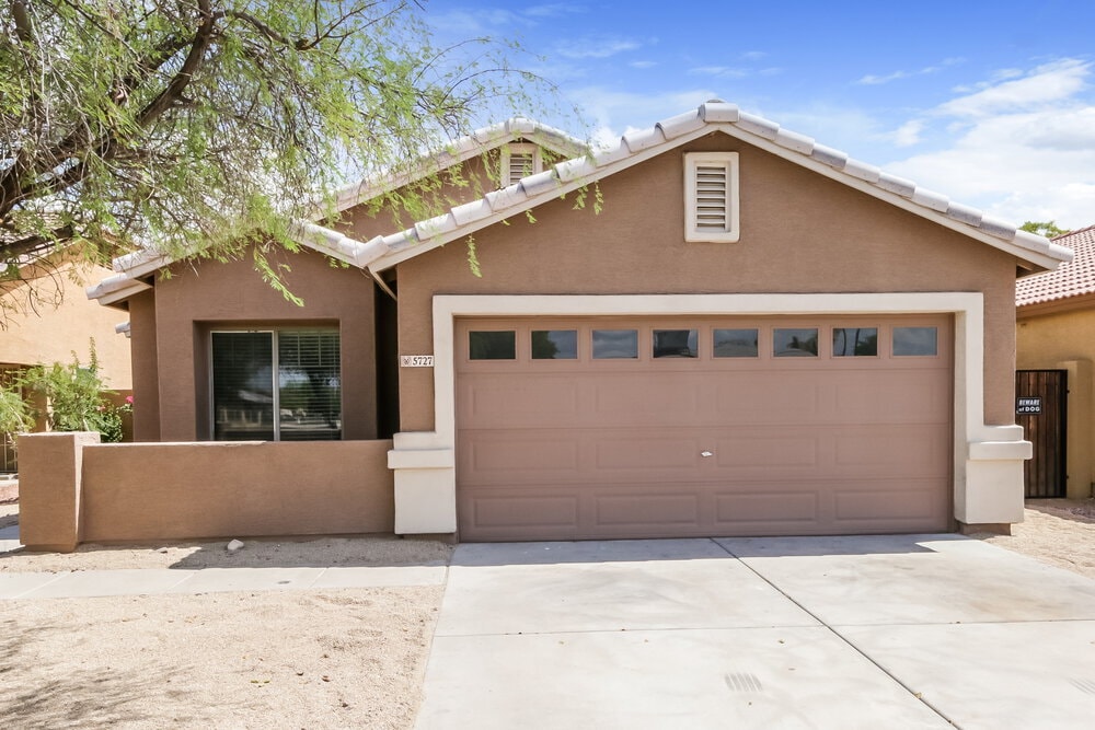 Foto principal - 5727 S 17th Ave