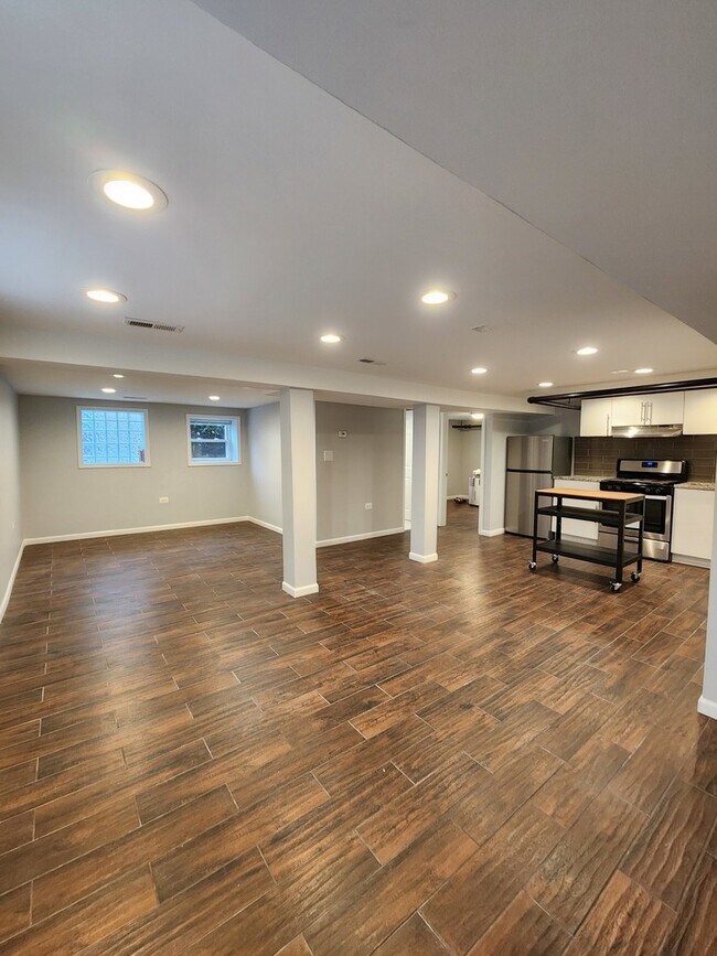 Foto del edificio - 3055 N Lockwood Ave