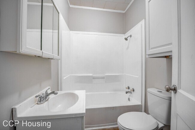 Building Photo - 2 br, 1 bath House - 5109 South 24th Street