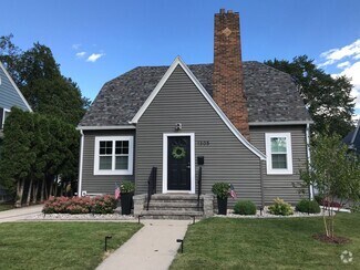 Building Photo - 1305 Chestnut St