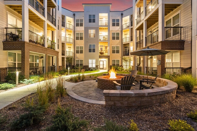 Building Photo - Elevate 114 Apartments of Lees Summit