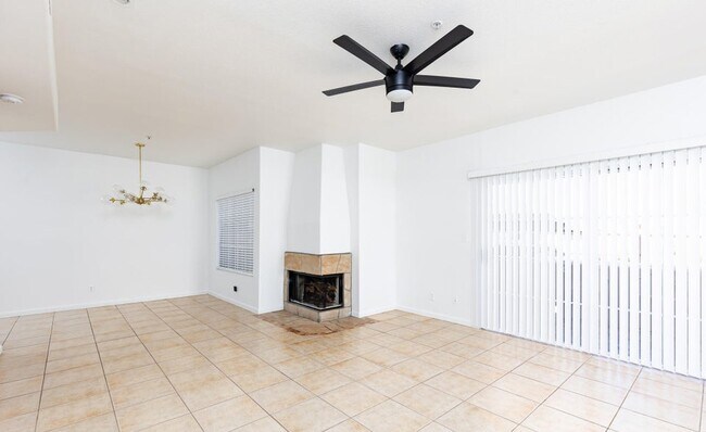 Foto del edificio - 11333 N 92nd St