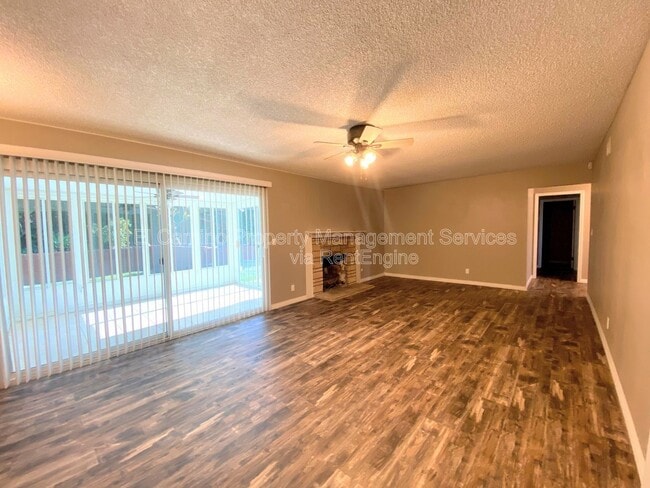 Building Photo - 14702 La Fonda Dr