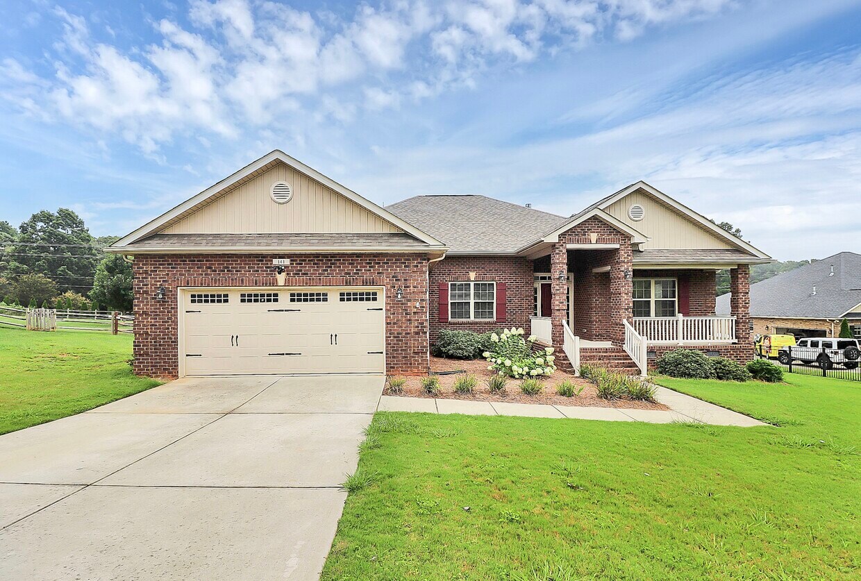 Foto principal - 141 Tall Fern Lp
