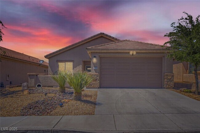 Building Photo - 2724 Mintlaw Ave