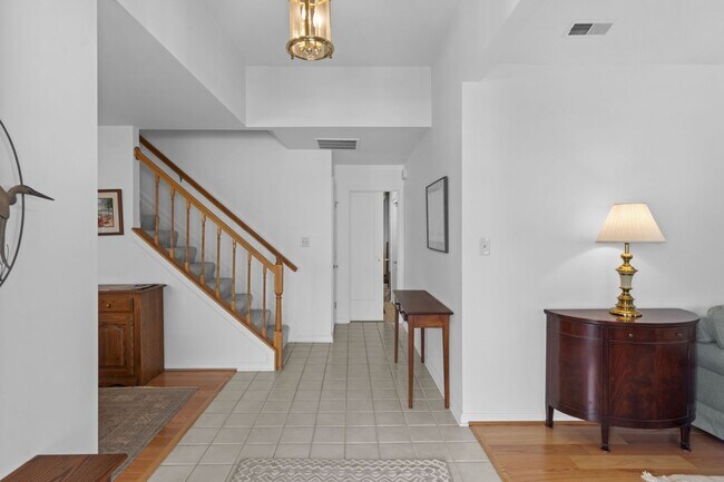 Building Photo - Updated home in Heritage Harbour available...