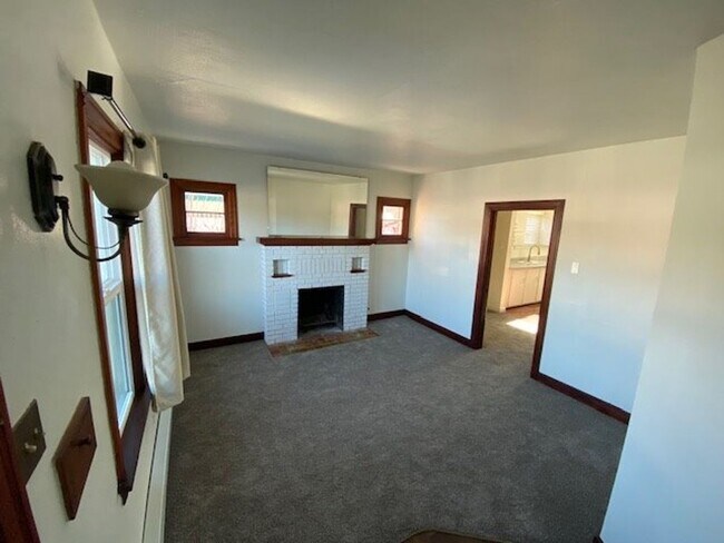 Foto del edificio - 1218 Sherman Ave