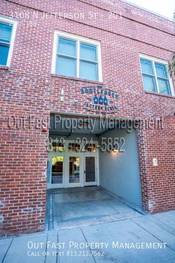 Building Photo - 3108 N Jefferson St