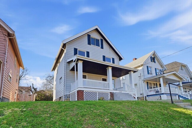 Foto del edificio - 3317 Bevis Ave