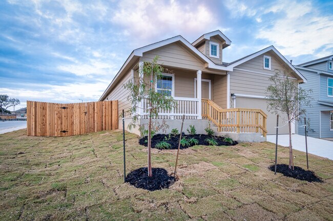 Foto del edificio - 5305 Trellised Ln