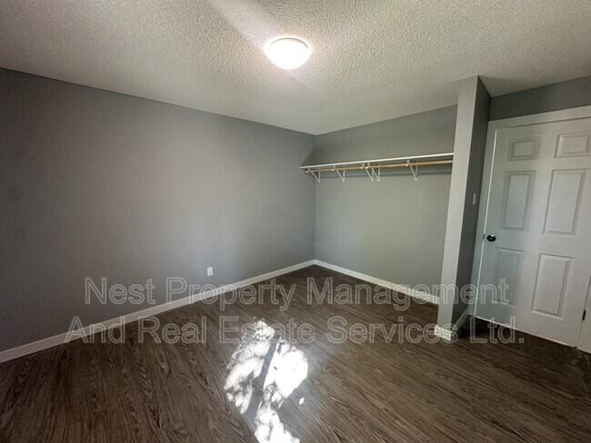 Building Photo - 3030 McGill Crescent