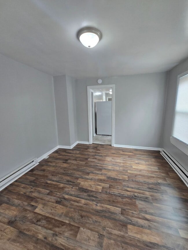 Photo - One Bedroom Duplex Near 10th and Concord Street! House