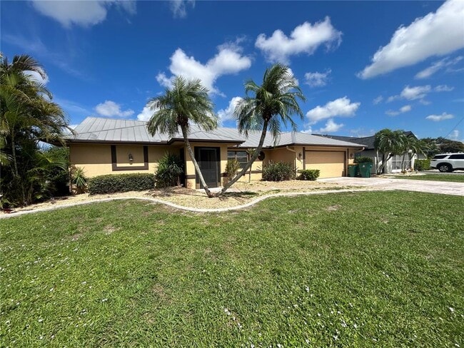 Building Photo - 2093 Rio De Janeiro Ave