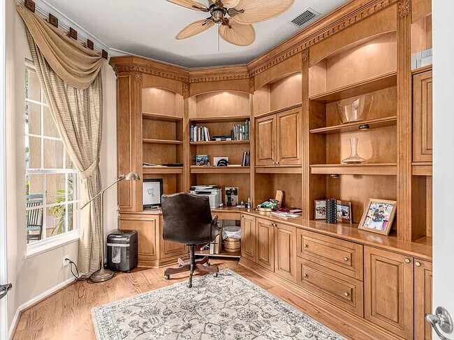 Building Photo - 2015 SE Kilmallie Ct