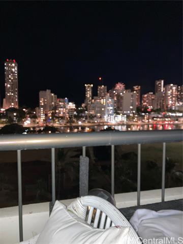 Foto del edificio - 2333 Kapiolani Blvd
