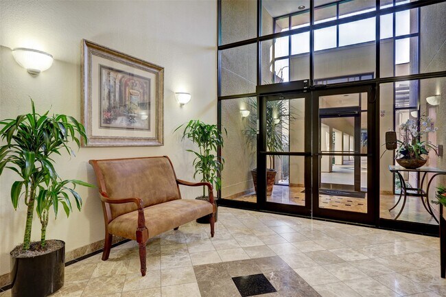 Foto del edificio - 661 Bering Dr