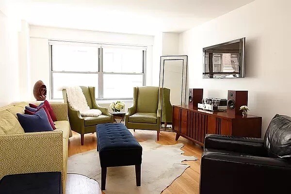 Foto del edificio - 60 W 13th St