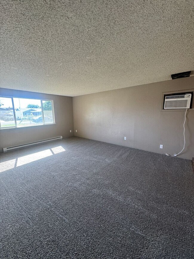 Building Photo - Non-Refundable & Security Deposit Total: $...