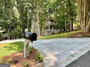 Building Photo - 625 Clear Lake Terrace