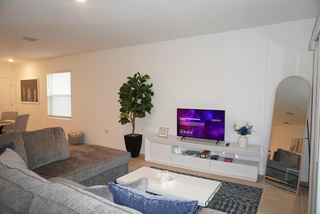 Foto del edificio - 5766 Le Marin Wy