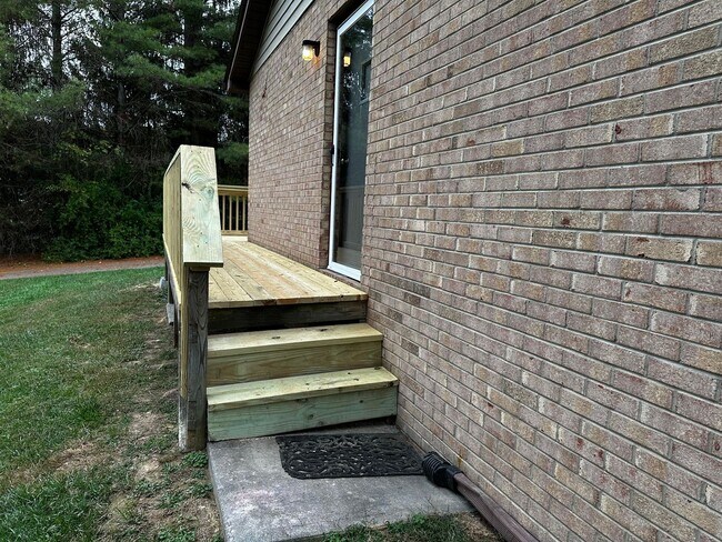 Foto del edificio - 1495 Sandy Cir
