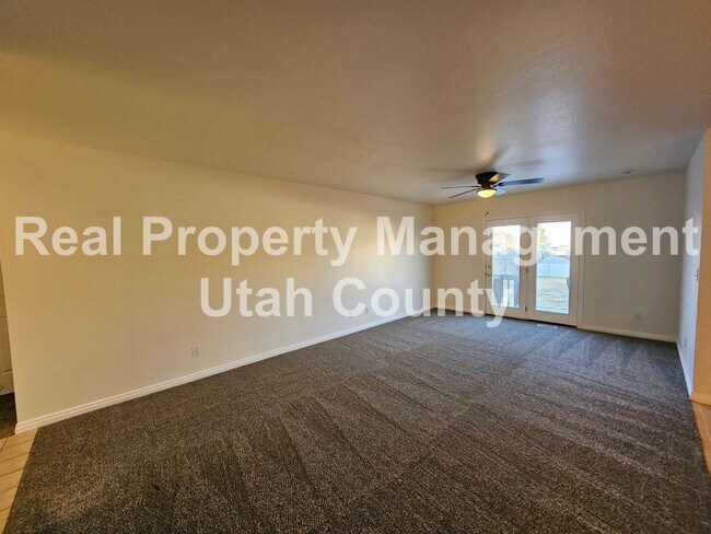 Building Photo - Spanish Fork home, new paint and carpet