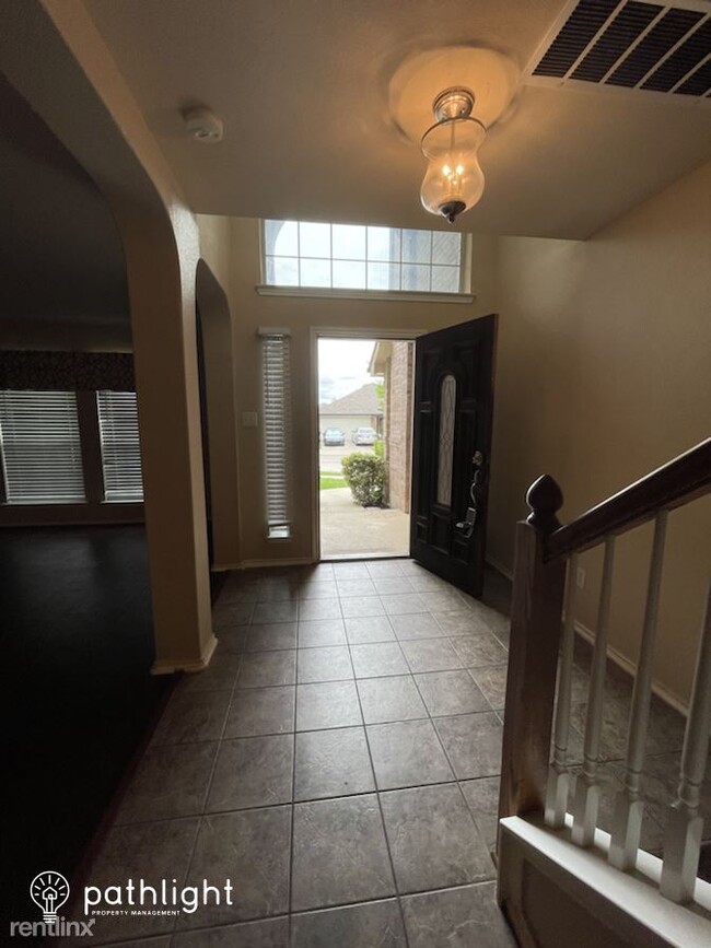 Building Photo - 5 br, 3 bath House - 10111 Shetland Gate UNIT