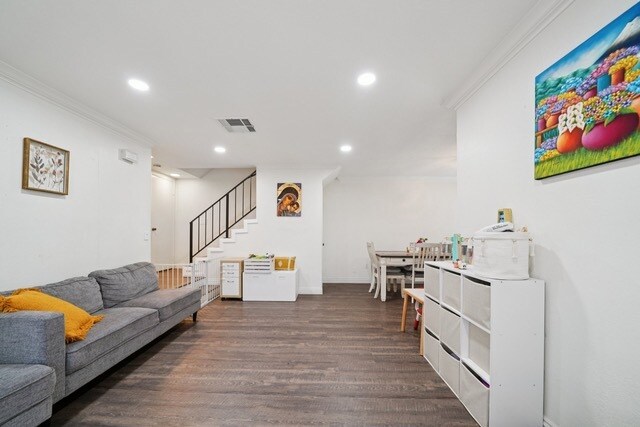 Foto del edificio - 1748 S Mountain Ave