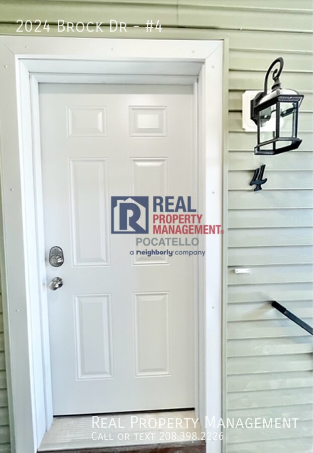 Foto del edificio - 3 Bedroom 1 Bath Apartment - PET'S ALLOWED